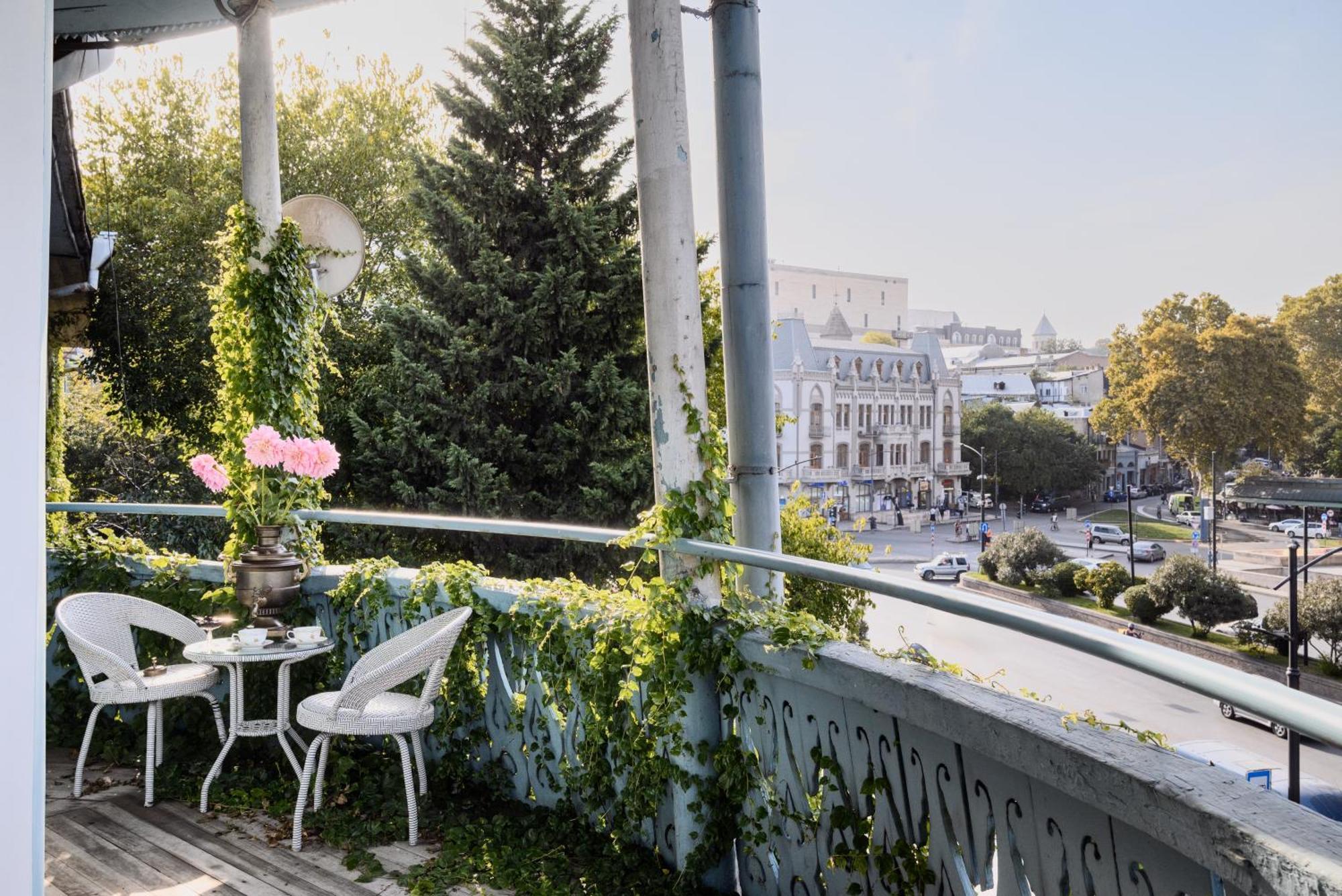 Blue Balcony Hotel Tbilisi Exterior foto